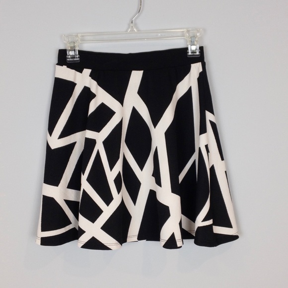 Bar III Printed A-Line Skirt D - Picture 8 of 8